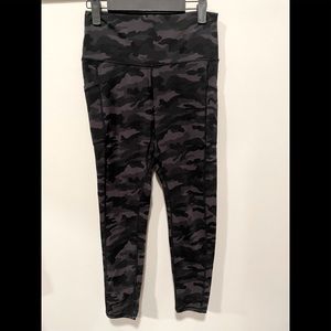 Black Camo Pocket leggings